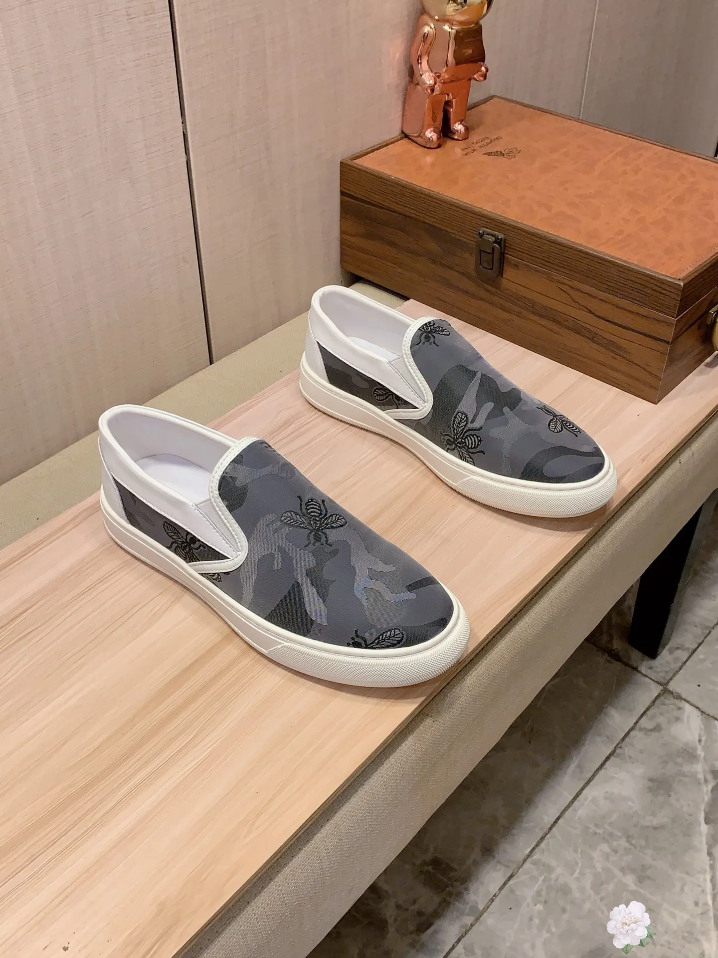 Men's men's shoes💰360💰💰🎩🎩[Lightning][Lightning] "Gucci*" The latest and most popular casual shoes, top brands [seduce] luxury~purchase, top~quality. [Strong] The upper is made of imported breathable cowhide with material ➕ breathable sheepskin lining (•) and fine workmanship. The original stylish and stylish soft rubber wear-resistant and non-slip outsole is light and comfortable on the feet. The real thing looks better when photographed in real life. No. 2661: Code: 38-44, 45 can be customized, 3️⃣ colors are available